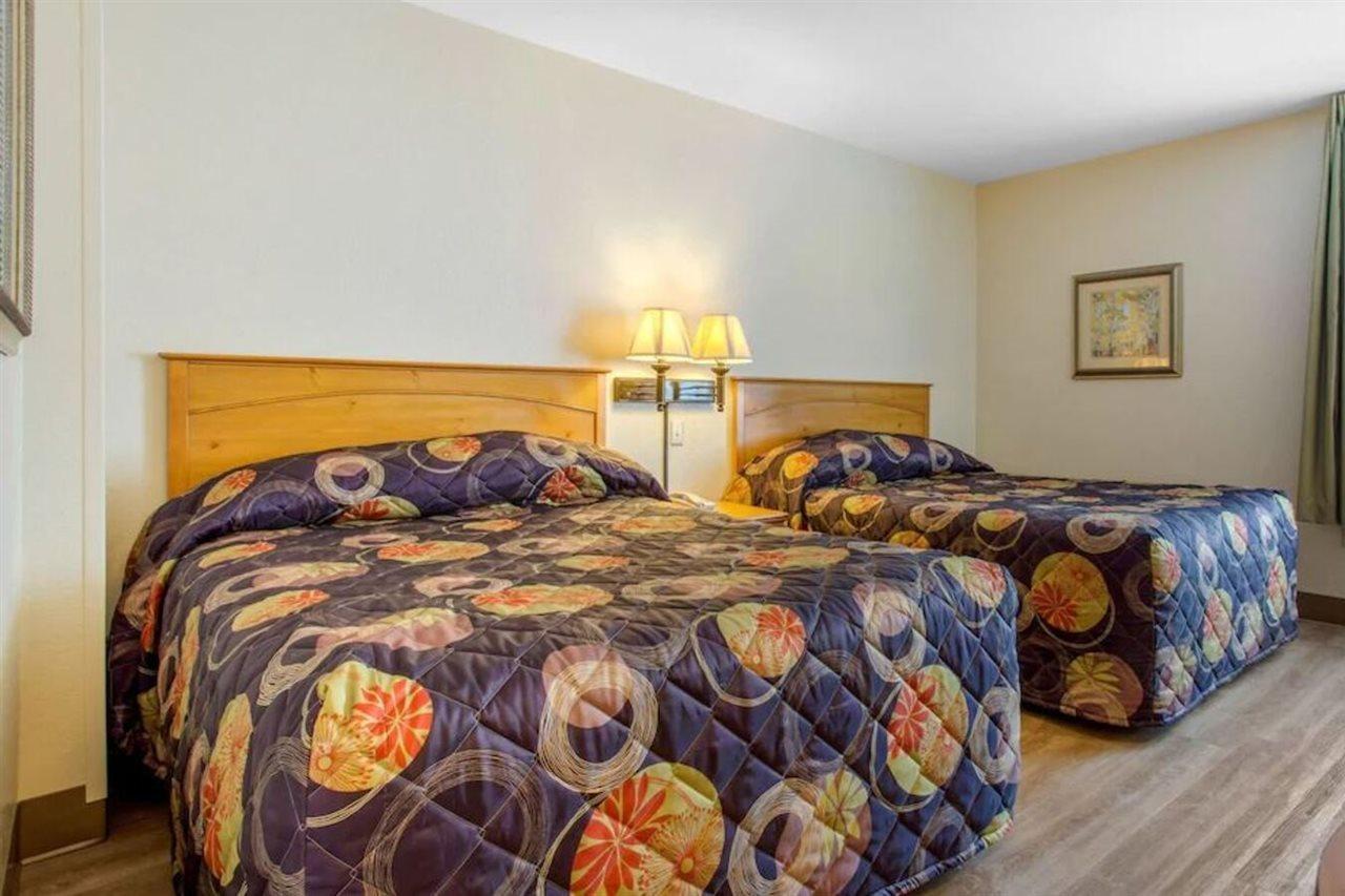 Rodeway Inn & Suites Near Outlet Mall - Asheville Exteriör bild