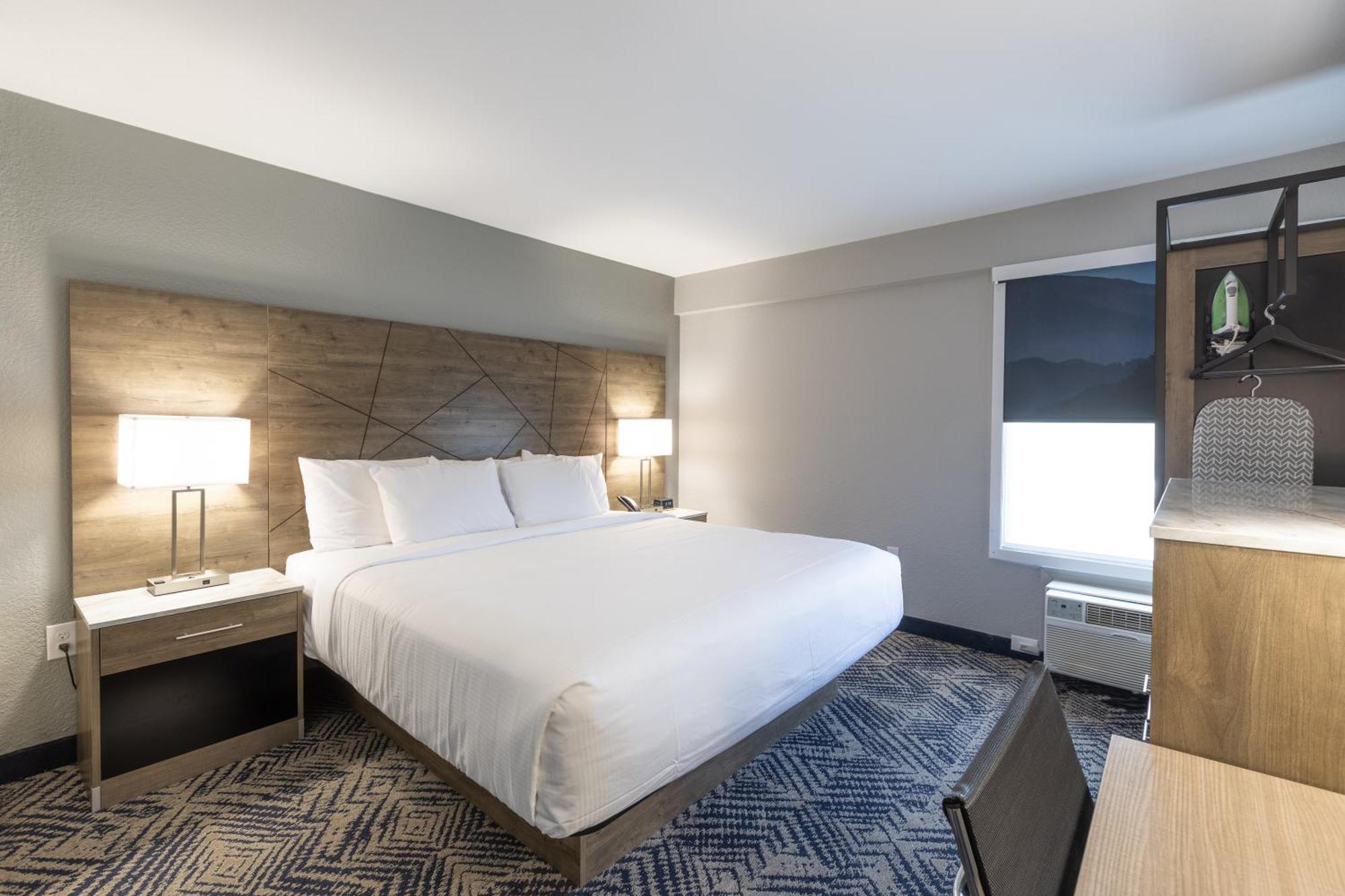 Rodeway Inn & Suites Near Outlet Mall - Asheville Exteriör bild