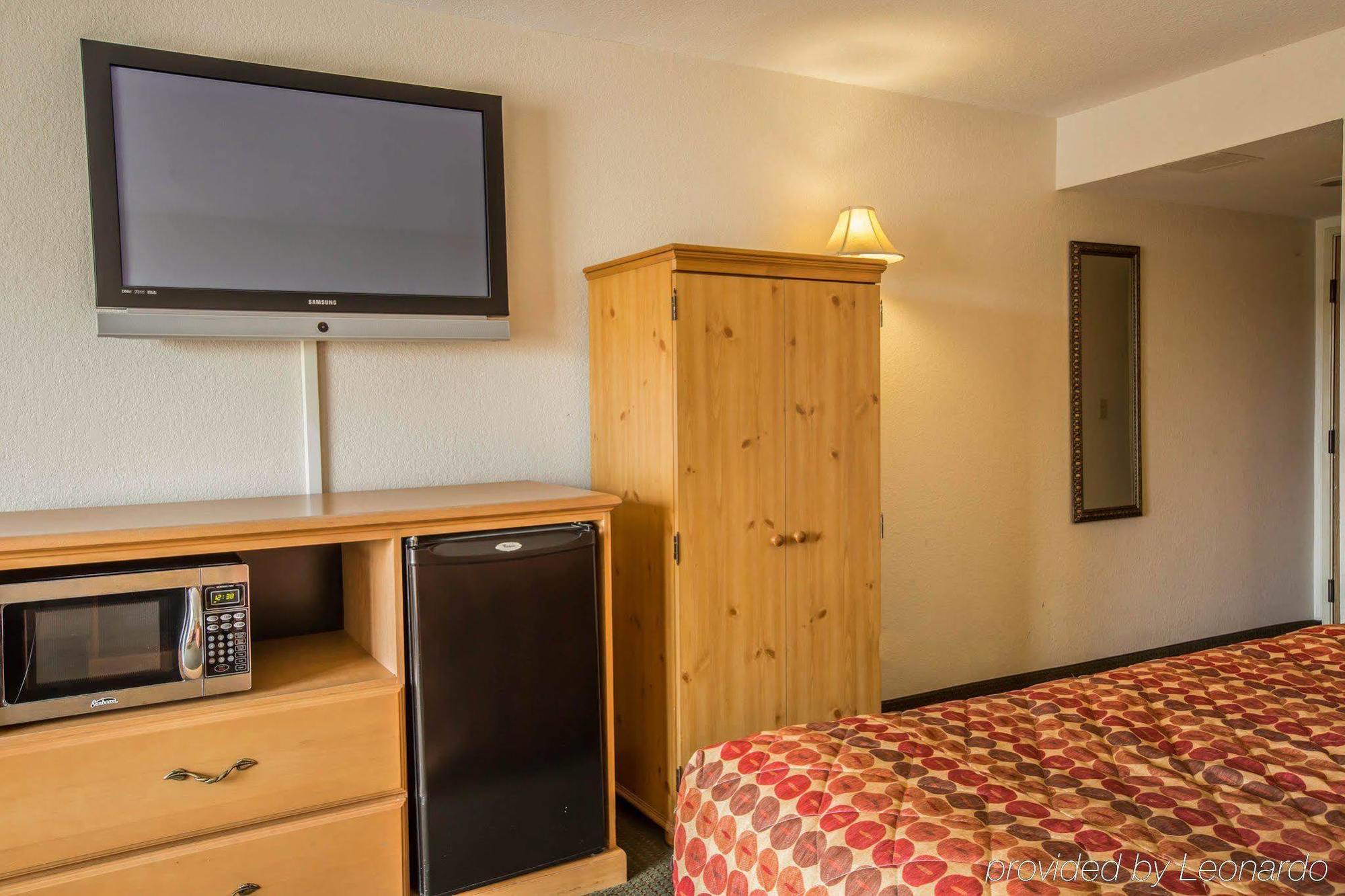 Rodeway Inn & Suites Near Outlet Mall - Asheville Exteriör bild