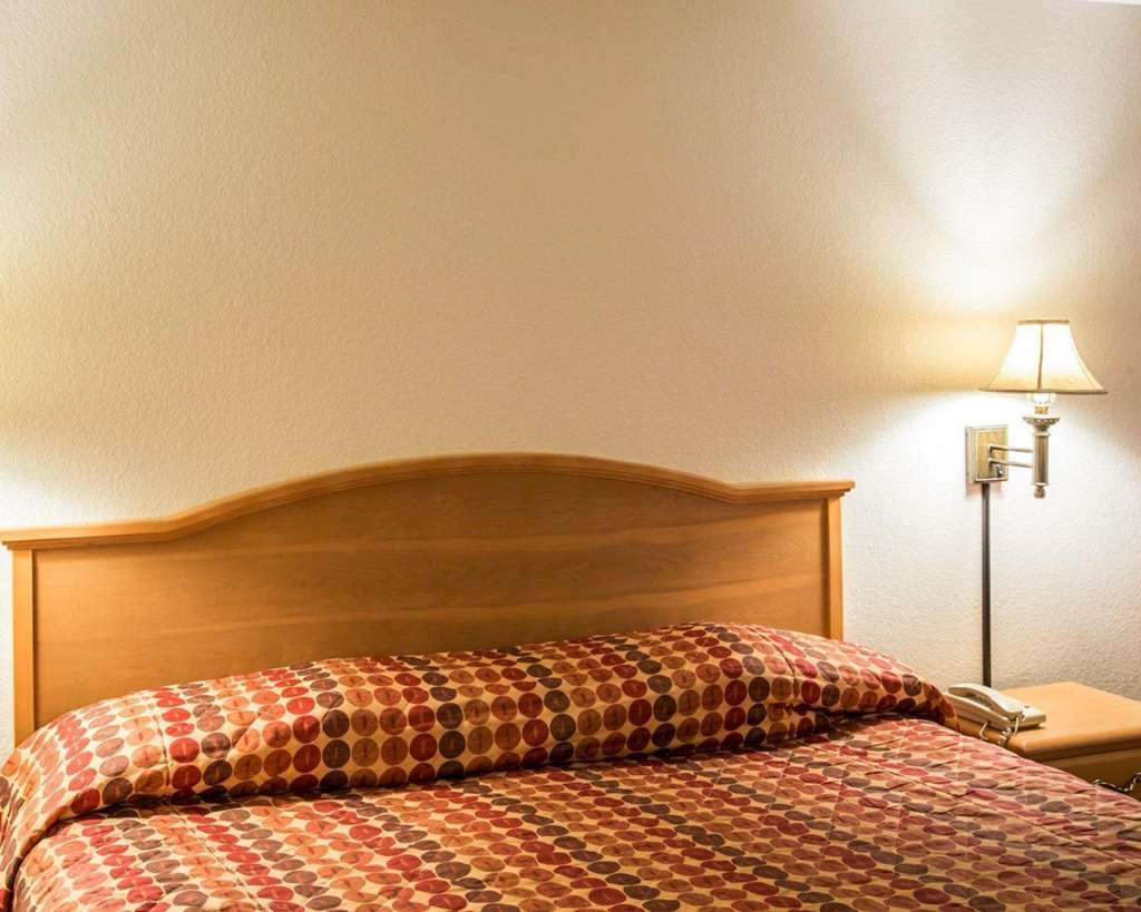 Rodeway Inn & Suites Near Outlet Mall - Asheville Rum bild